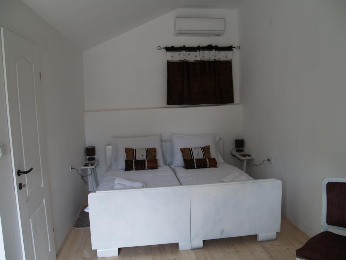 Hotel Pannonia Terranova à Vardarac Extérieur photo